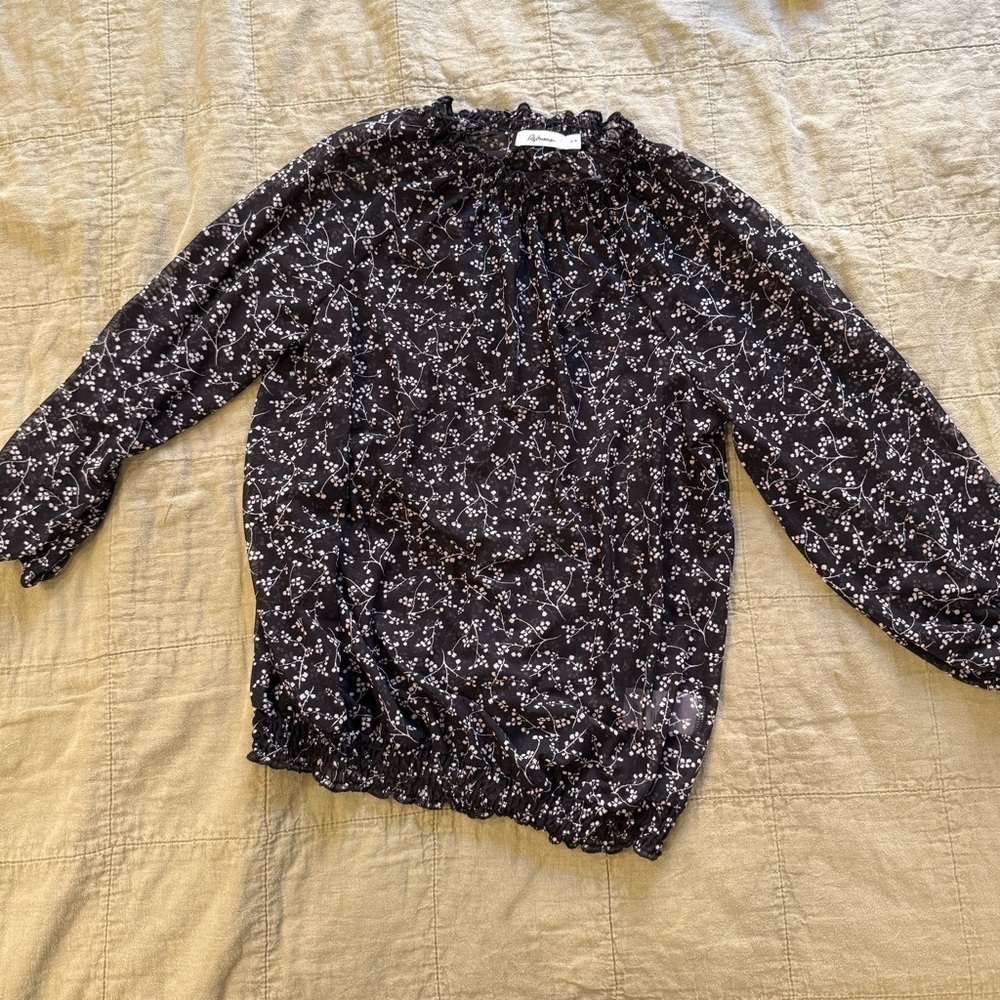 Reitmans | women's small Black and white Floral sheer Blouse with ruffles